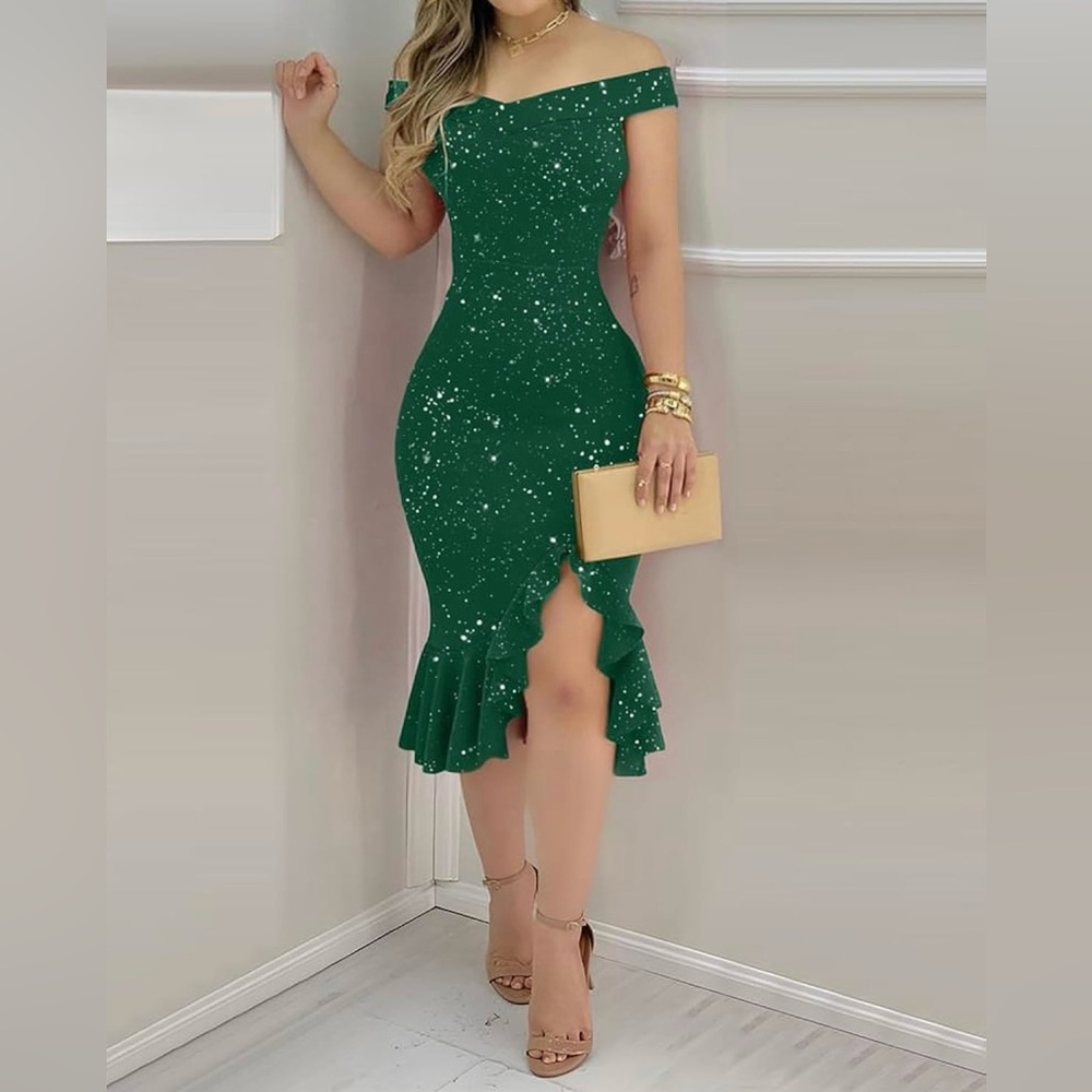 Chic Green Midi Dress with Sophisticated Silhouette
